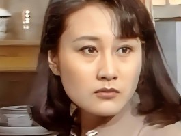 从“刘慧芳”到尬评现场：张凯丽国民母亲的综艺形象崩塌记